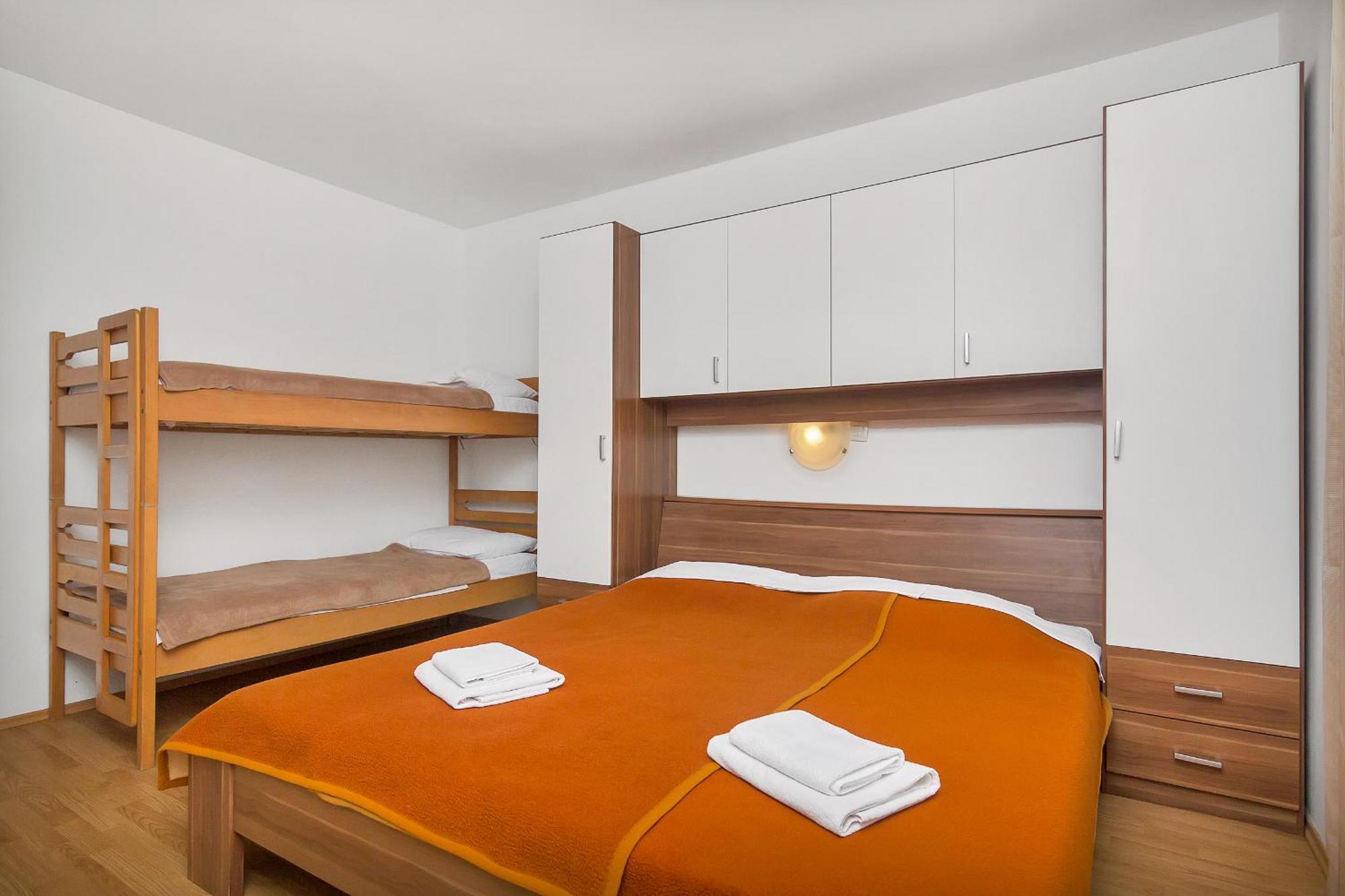 Apartmani Cico Gdinj Экстерьер фото