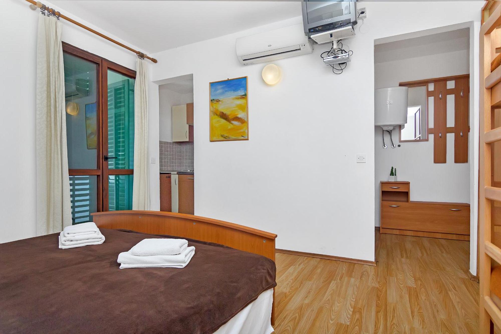 Apartmani Cico Gdinj Экстерьер фото