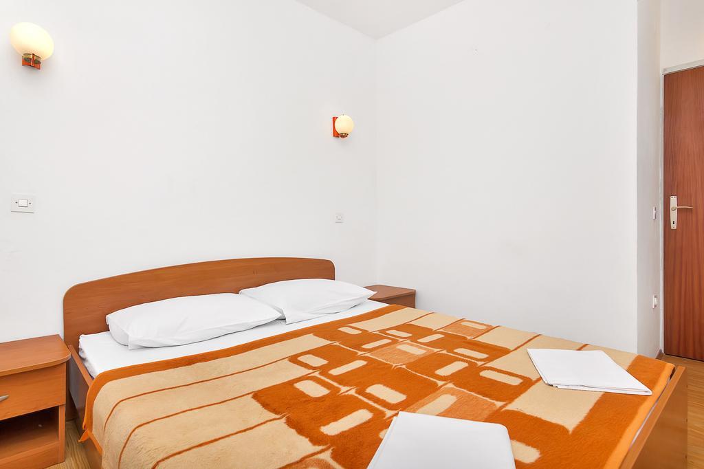 Apartmani Cico Gdinj Экстерьер фото