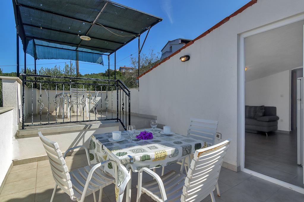 Apartmani Cico Gdinj Экстерьер фото