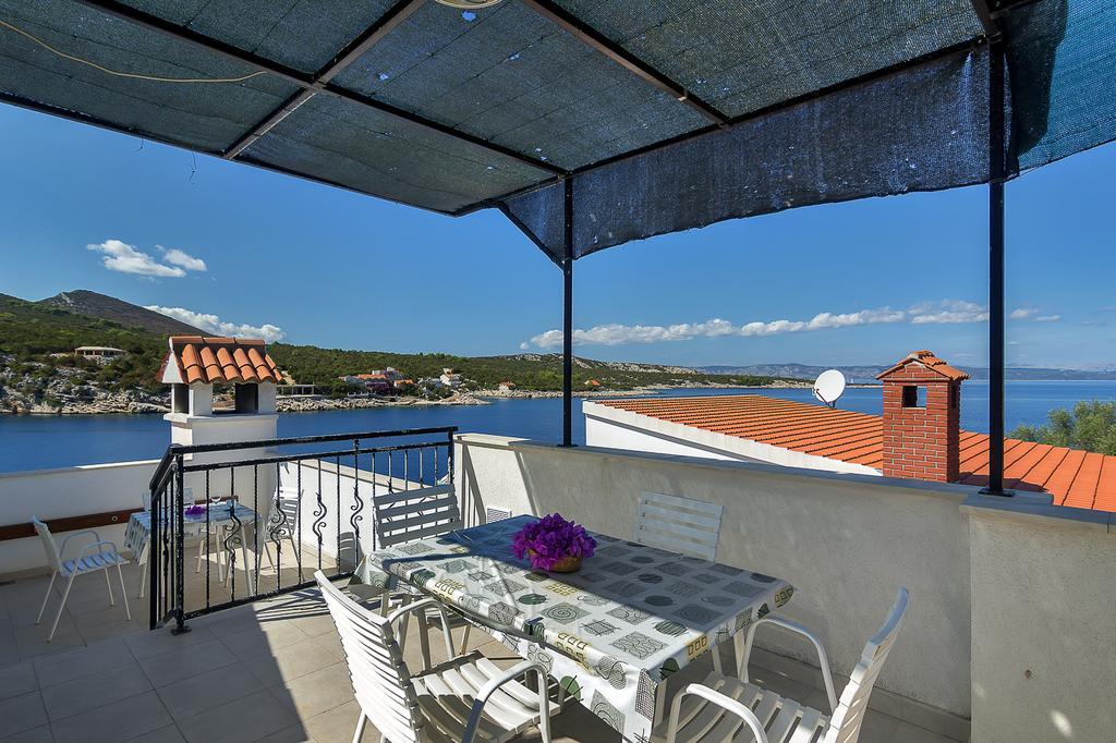 Apartmani Cico Gdinj Экстерьер фото