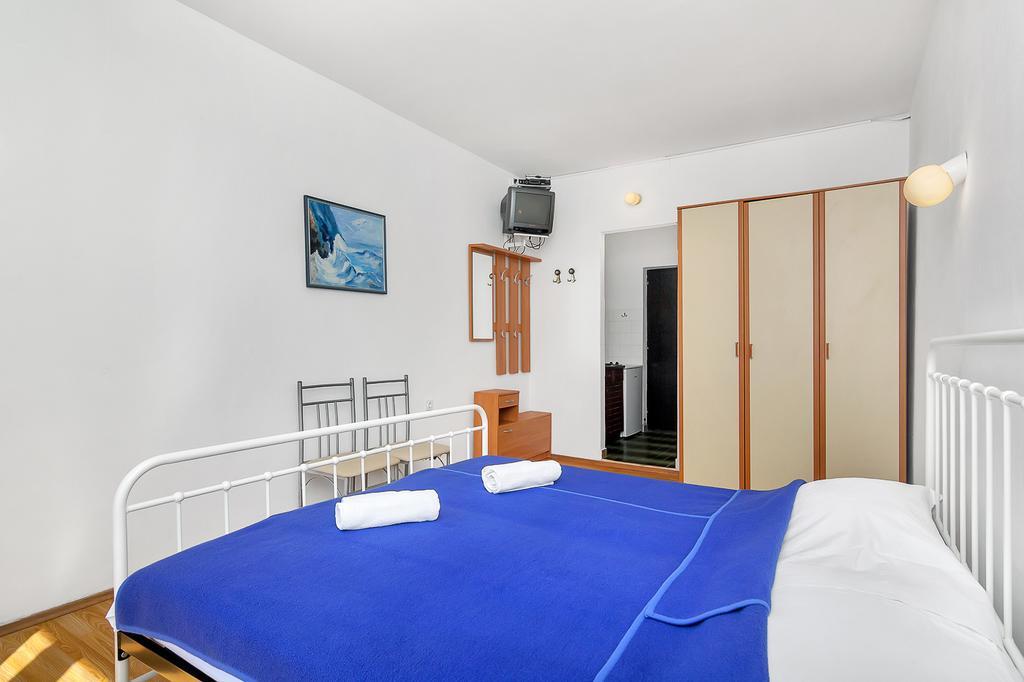 Apartmani Cico Gdinj Экстерьер фото