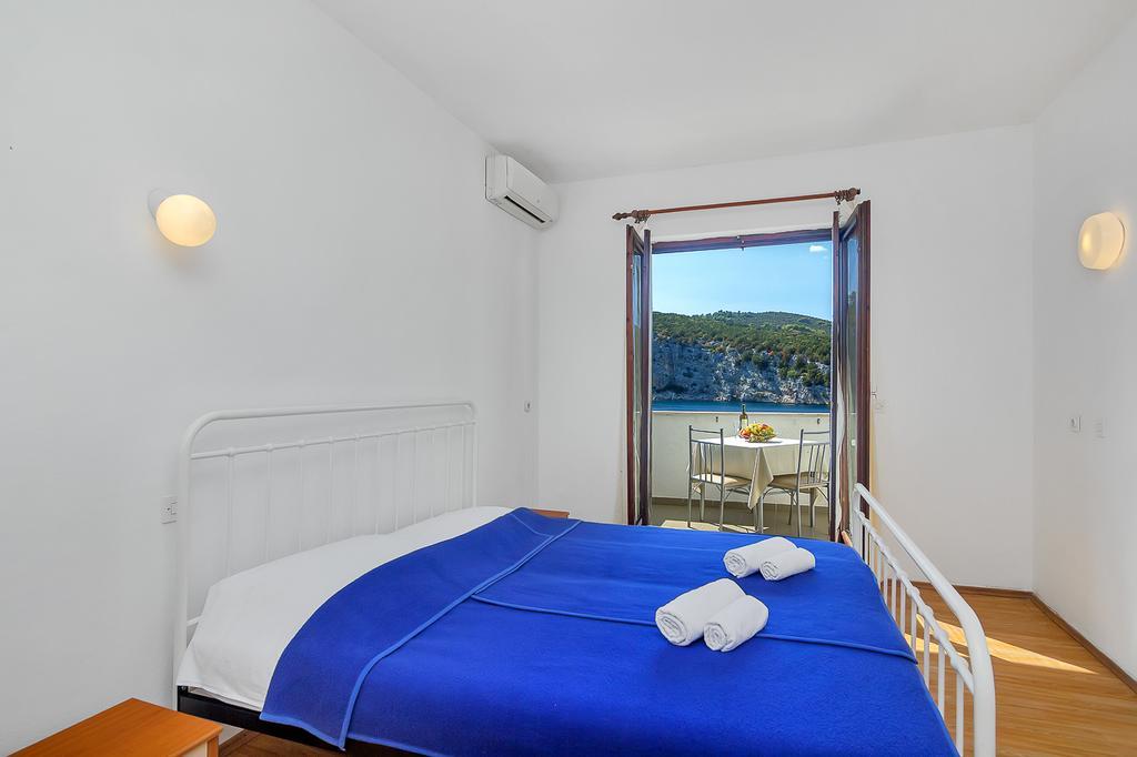 Apartmani Cico Gdinj Экстерьер фото