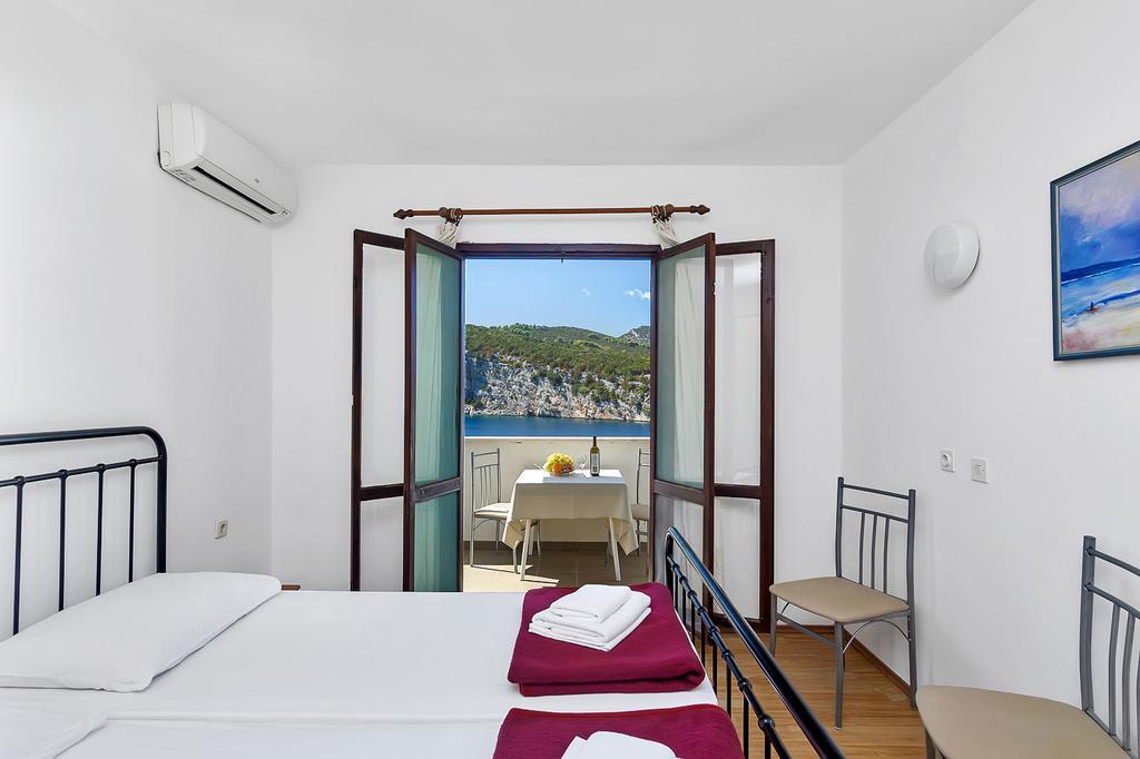 Apartmani Cico Gdinj Экстерьер фото