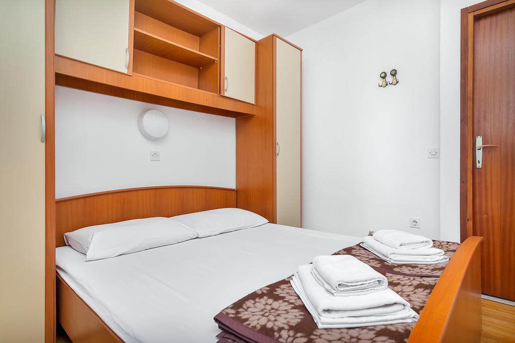 Apartmani Cico Gdinj Экстерьер фото