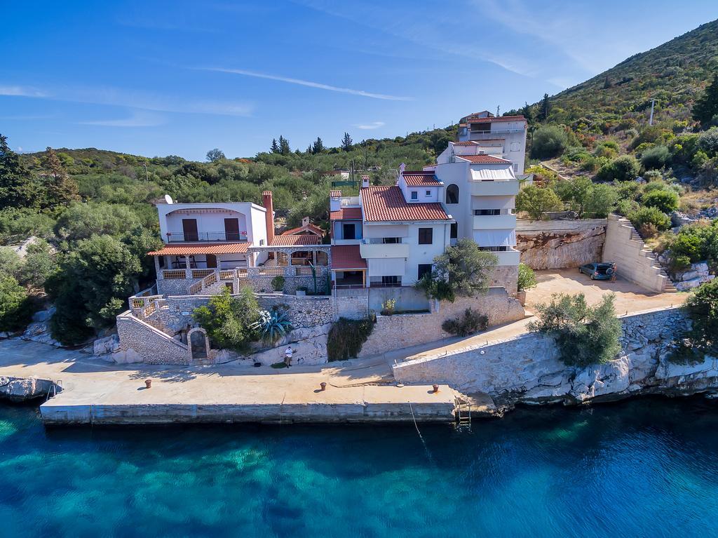 Apartmani Cico Gdinj Экстерьер фото