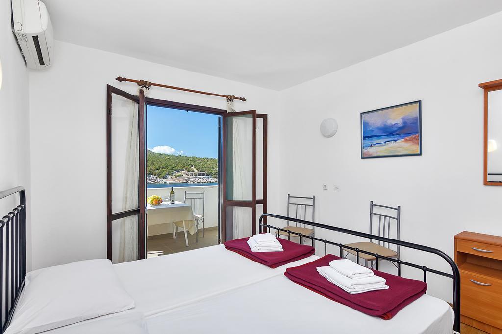 Apartmani Cico Gdinj Экстерьер фото