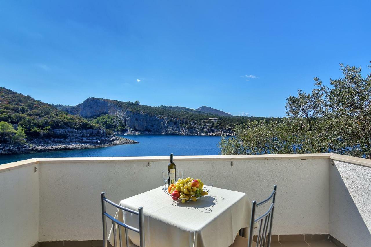 Apartmani Cico Gdinj Экстерьер фото